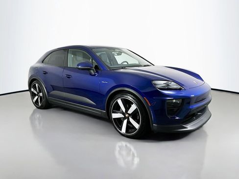 Used 2025 Porsche Macan Electric image 8