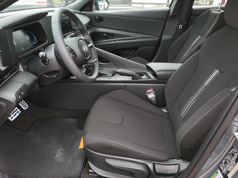 New 2026 Hyundai Elantra Sport FWD image 13