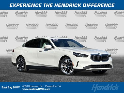 Used 2024 BMW i5 eDrive40i w/ Premium Package RWD image 1