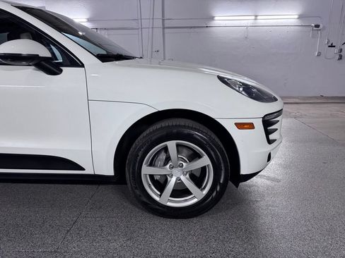 Used 2018 Porsche Macan AWD/4WD image 4