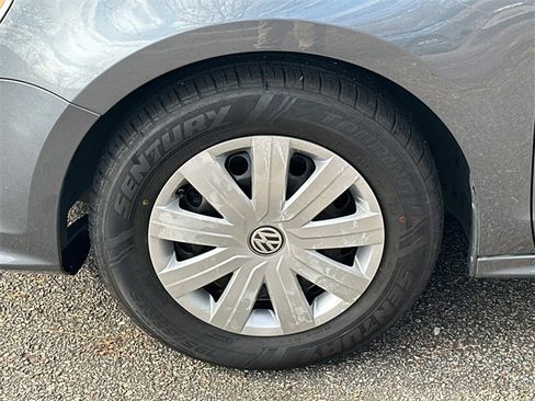 Used 2016 Volkswagen Jetta S image 11