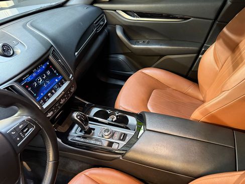 Used 2018 Maserati Levante 3.0L image 36