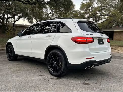 Used 2019 Mercedes-Benz GLC 300 w/ AMG Line image 3