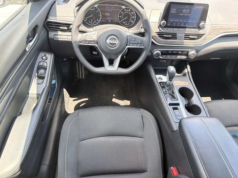 Used 2025 Nissan Altima 2.5 SV AWD/4WD image 20