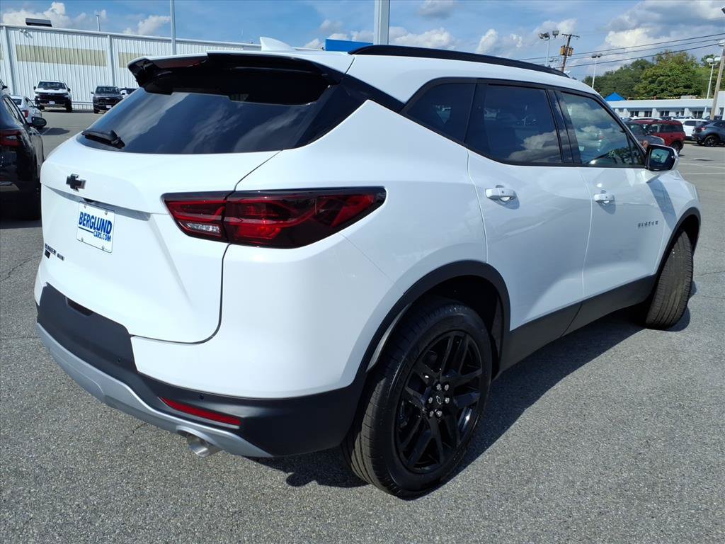 New 2026 Chevrolet Blazer LT AWD/4WD image 4
