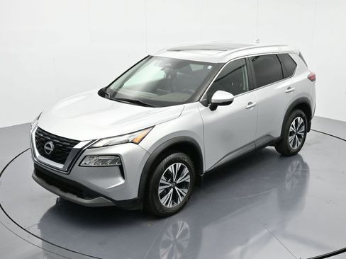 Used 2022 Nissan Rogue SV w/ SV Premium Package image 29