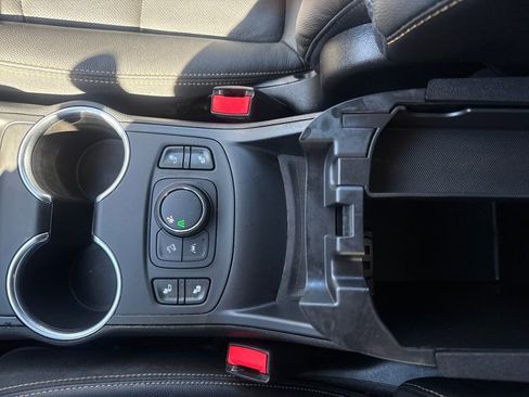 Used 2020 GMC Terrain SLT w/ Preferred Package image 27