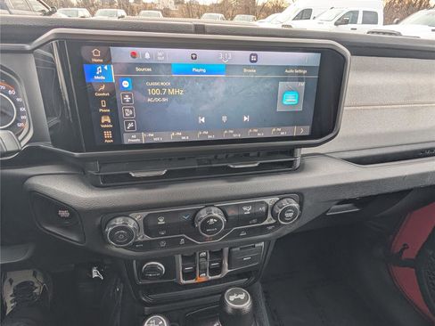 Used 2024 Jeep Wrangler Sport S image 24