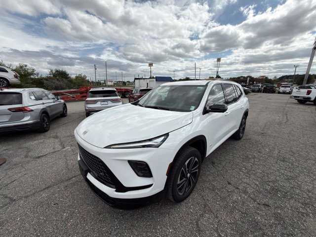 Used 2026 Buick Enclave Sport Touring FWD image 2