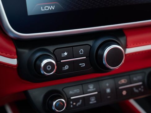 Used 2023 Ferrari Portofino M RWD image 44