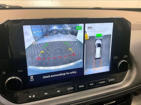 Certified 2022 Nissan Rogue Platinum w/ Head-Up Display Package image 21