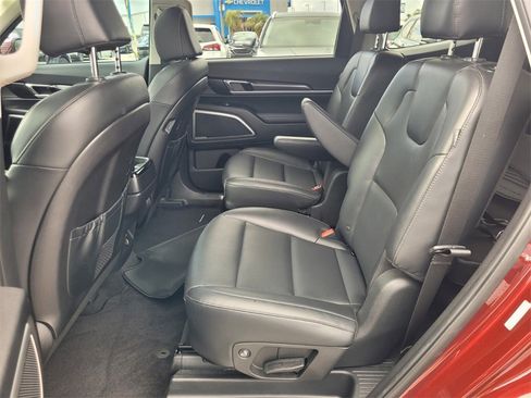 Used 2023 Kia Telluride S w/ S Sunroof Package image 7