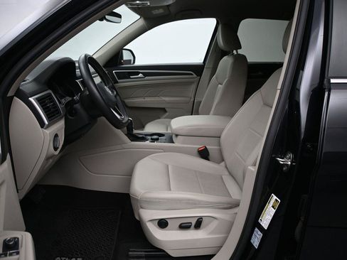 Used 2021 Volkswagen Atlas SE w/ Towing Package AWD/4WD image 5