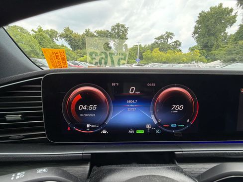 Used 2021 Mercedes-Benz GLE 450 4MATIC image 35