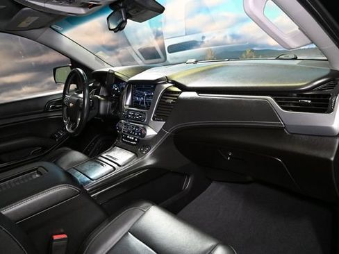 Used 2019 Chevrolet Suburban Premier AWD/4WD image 81