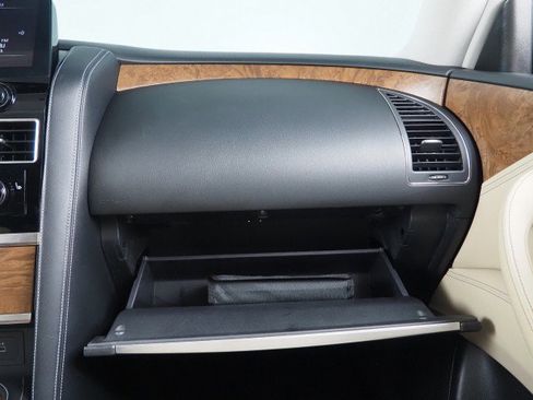 Used 2022 Nissan Armada SL image 43