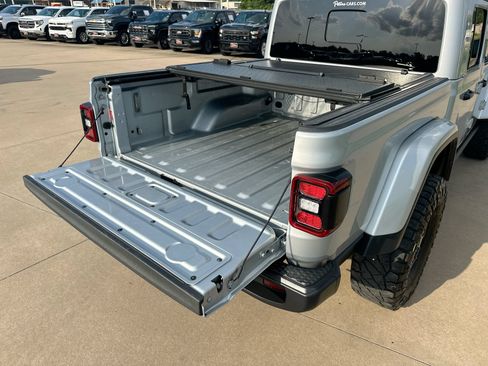 Used 2022 Jeep Gladiator Mojave w/ LED Lighting Group AWD/4WD image 24
