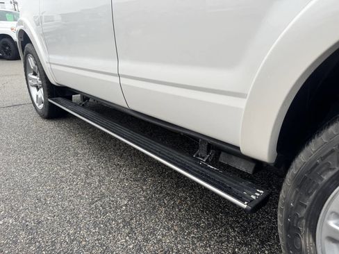 Used 2010 Ford Explorer Limited image 9