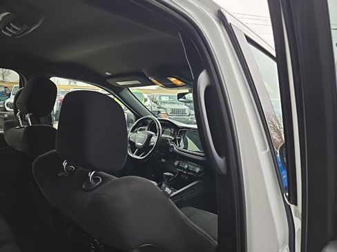 Used 2023 Dodge Durango GT image 82