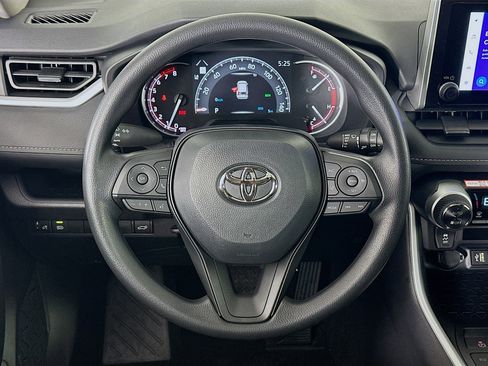 Used 2025 Toyota RAV4 XLE w/ Convenience Package image 18