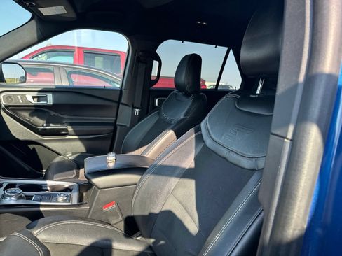 Used 2022 Ford Explorer ST w/ ST Street Pack AWD/4WD image 5