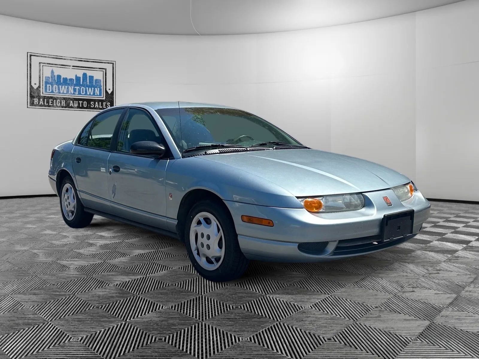 Used 2002 Saturn S-Series SL1 w/ SL1 Option Pkg 1 FWD image 4