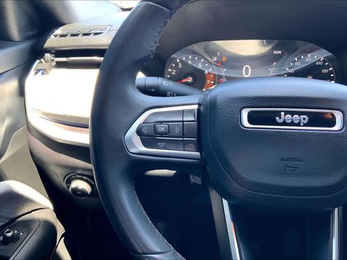 Used 2023 Jeep Compass Latitude AWD/4WD image 23