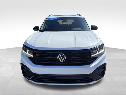 Certified 2023 Volkswagen Atlas SEL R-Line AWD/4WD image 3