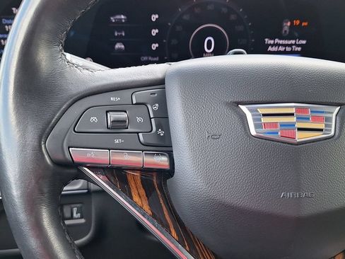 Used 2023 Cadillac Escalade ESV Premium Luxury AWD/4WD image 18