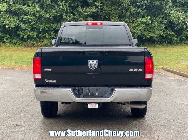 Used 2020 RAM 1500 Classic SLT AWD/4WD image 6