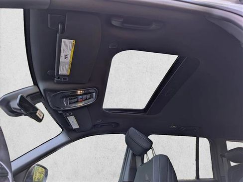 New 2025 Jeep Grand Cherokee Laredo X w/ Luxury Tech Group I image 23