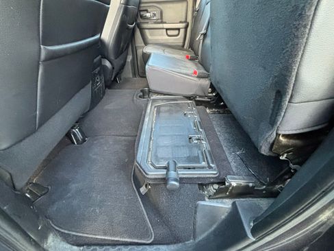 Used 2014 RAM 1500 Laramie w/ Convenience Group image 7