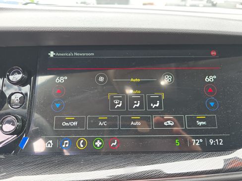 Used 2023 Buick Envision Essence AWD/4WD image 28