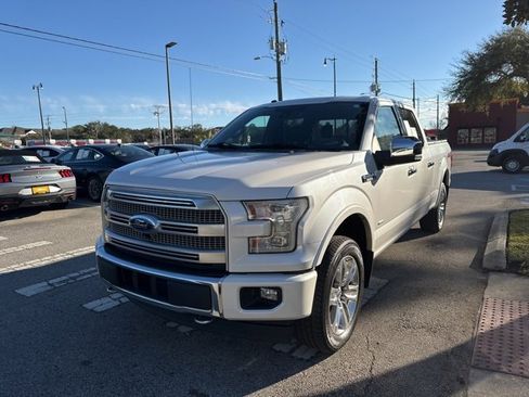 Used 2017 Ford F150 Platinum w/ Equipment Group 701A Luxury image 4