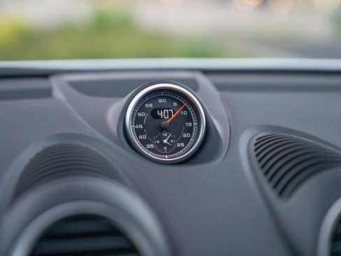 Used 2024 Porsche 718 Cayman image 17