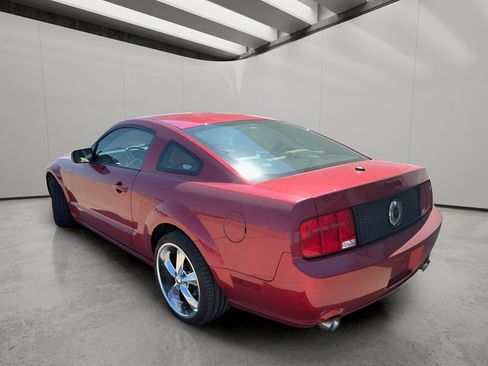 Used 2007 Ford Mustang GT RWD image 2