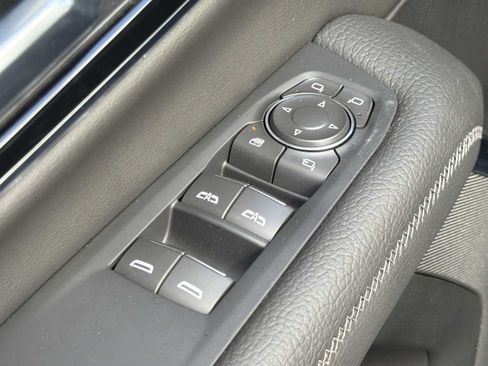 Used 2026 GMC Yukon Denali w/ Denali Reserve Package AWD/4WD image 18