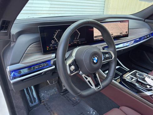 Used 2023 BMW 760i xDrive AWD/4WD image 14