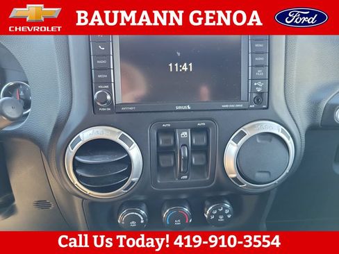 Used 2016 Jeep Wrangler Unlimited Sahara AWD/4WD image 18
