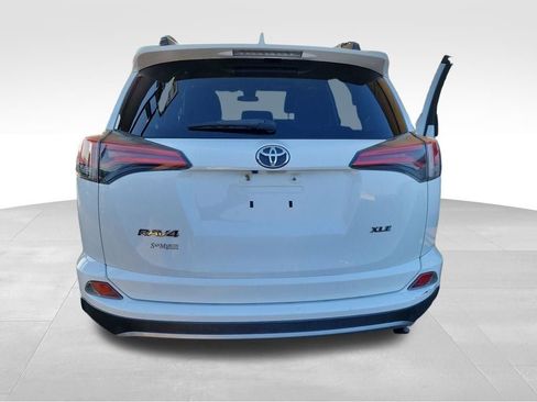 Used 2018 Toyota RAV4 XLE w/ Plus Extra Value Package image 7
