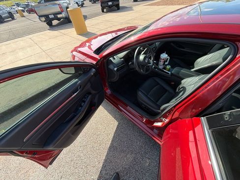 Used 2024 Nissan Altima 2.5 SR w/ SR Premium Package FWD image 9