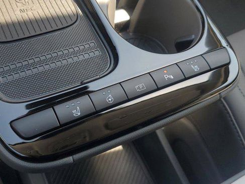 New 2025 Hyundai Ioniq 5 SEL image 25