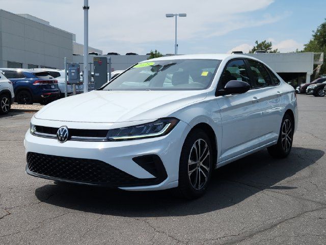 Used 2025 Volkswagen Jetta Sport FWD image 4