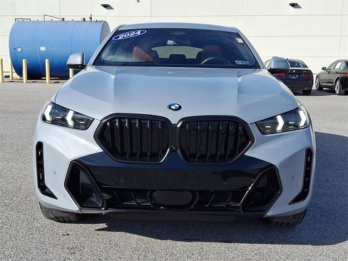 Certified 2024 BMW X6 xDrive40i w/ Executive Package image 6