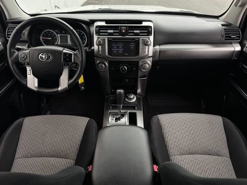 Used 2018 Toyota 4Runner SR5 AWD/4WD image 12