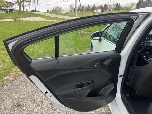 Used 2016 Chevrolet Cruze LT w/ Sun And Sound Package FWD image 23