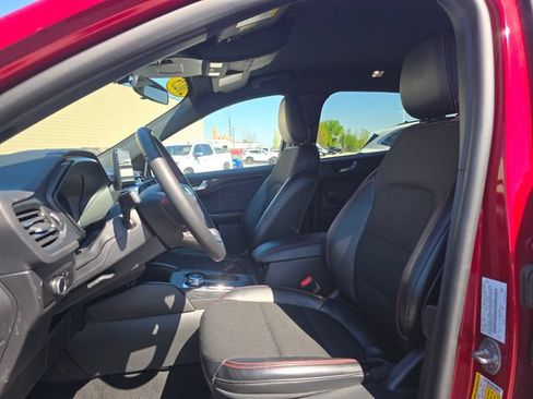Used 2025 Ford Escape ST-Line AWD/4WD image 13