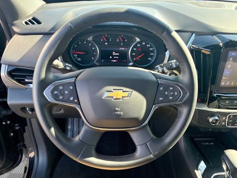 Certified 2023 Chevrolet Traverse LT w/ Rear Camera Mirror Package image 10