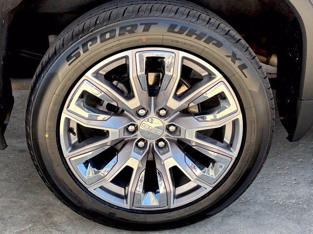 Used 2024 GMC Sierra 1500 Denali w/ Denali Reserve Package AWD/4WD image 33