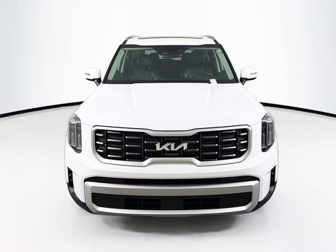 Used 2025 Kia Telluride S FWD image 2